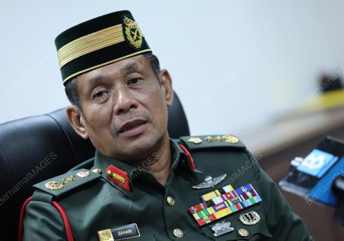 DATUK INDERA ZAHARI MOHD ARIFFIN
