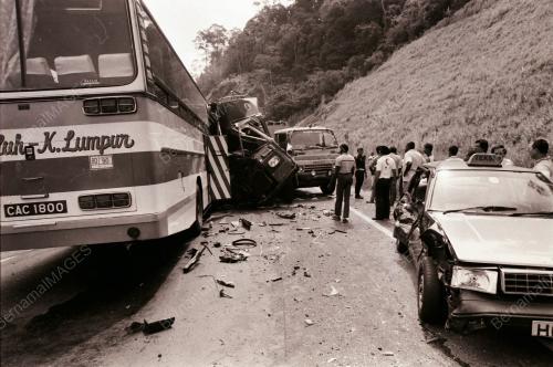 KEMALANGAN DI KILOMETER 25 LEBUHRAYA KUALA LUMPUR