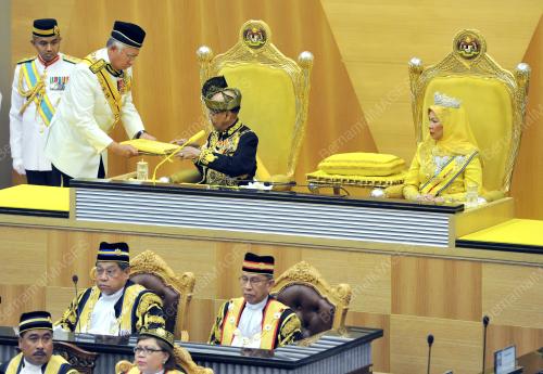 KL01_28022014_AGONG_PARLIMEN