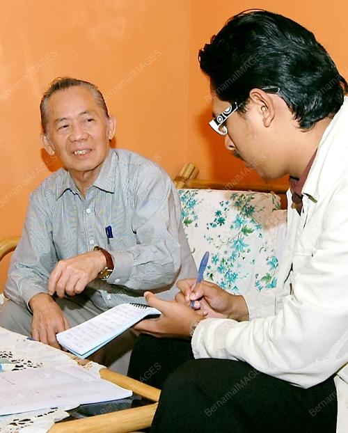 DR KHOO KAY KIM