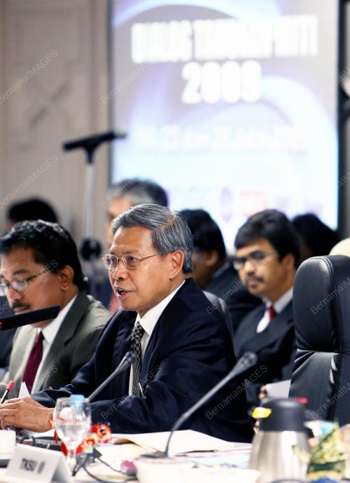 MUSTAPA MOHAMED