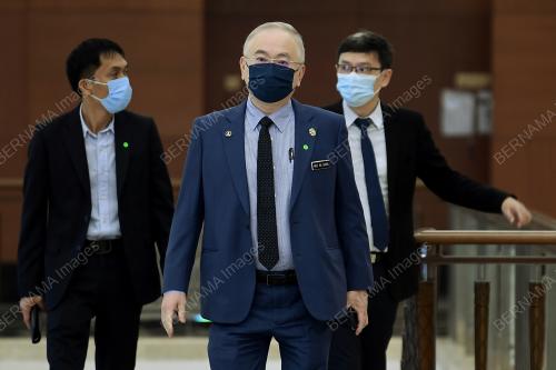 DATUK SERI DR WEE KA SIONG