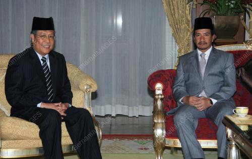 TUNKU MIZAL