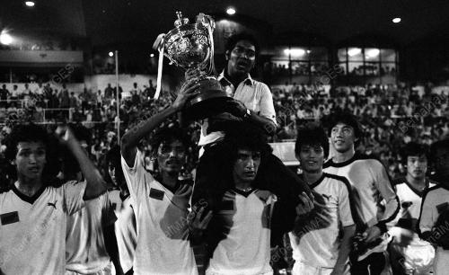 SELANGOR VS SINGAPURA