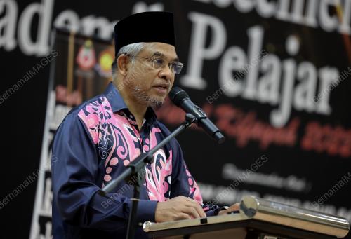 TAN SRI DR MOHD DAUD BAKAR