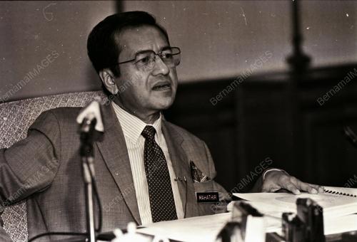 DATUK SERI DR. MAHATHIR BIN MOHAMAD