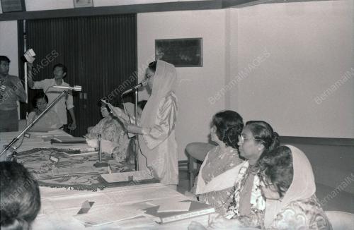 DATUK PADUKA AISHAH GHANI (menteri kebajikan masyarakat)