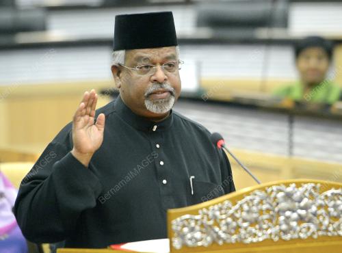 KL01_30052014_ANGKAT_SUMPAH