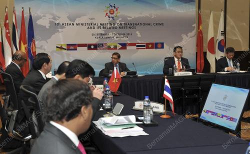 KL01_30092015_AMMTC