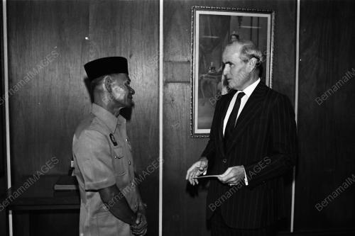 PEMANDU BERSARA