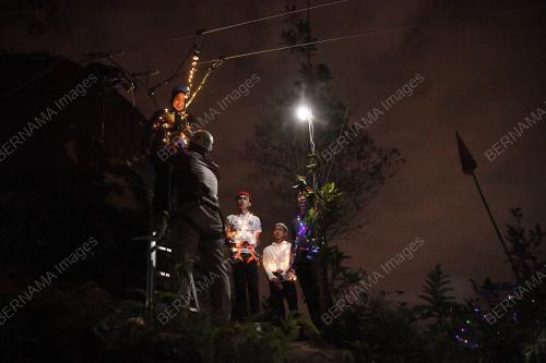 NIGHT FLYING FOX TARIKAN BARU