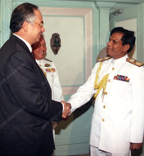 KUNJUNGAN HORMAT NAVY BANGLADESH