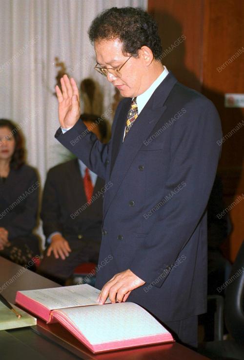 KL02-04_07_2001_YEW-SENATOR_28012016