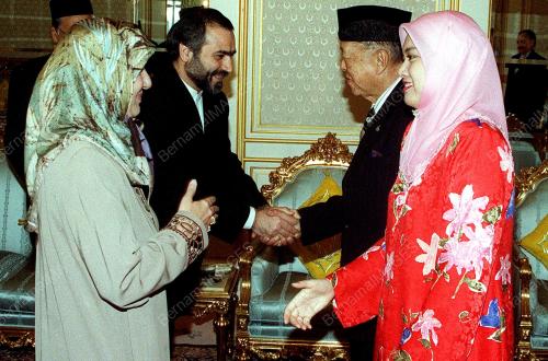KL02-06_07_2000_AGONG_MENGADAP_11012016