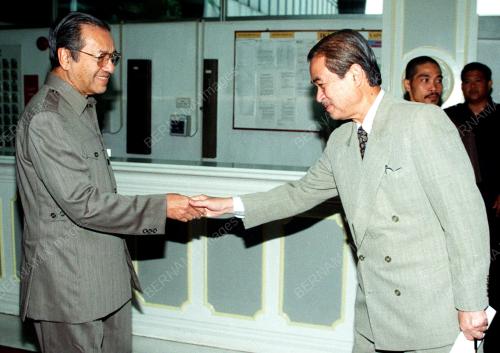 MAHATHIR