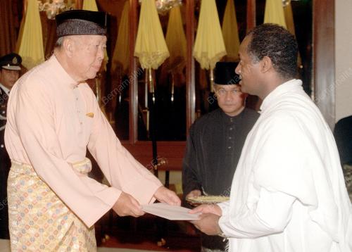 KL02-17_07_2000_AGONG-WATIKAH_11012016