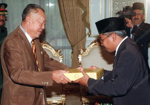 KL02-21_08_2000_AGONG_MB_BARU_12012016