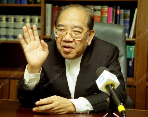 KL02-24-06_2001_HAKIM_27012016