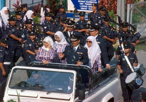 KL02-26_02_2001BERPISAH_19012016