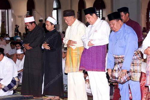 KL02-29_12_2000_AGONG_SOLAT_15012016