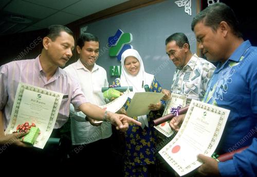 KL02-30_09_2000KHIDMAT_LAMA_13012016