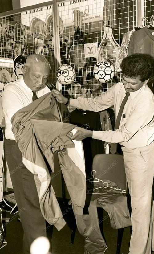 KL02_010190_BOLA_SEPAK