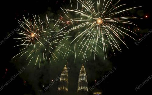 KL02_01012011_BUNGA_API