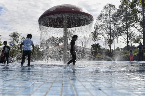 TINJAUAN CUTI TAHUN BARU 2025