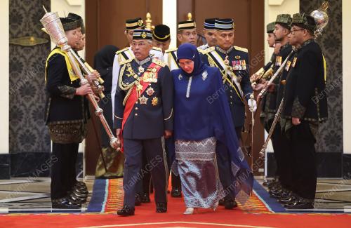 AL-SULTAN ABDULLAH RI'AYATUDDIN AL-MUSTAFA BILLAH SHAH