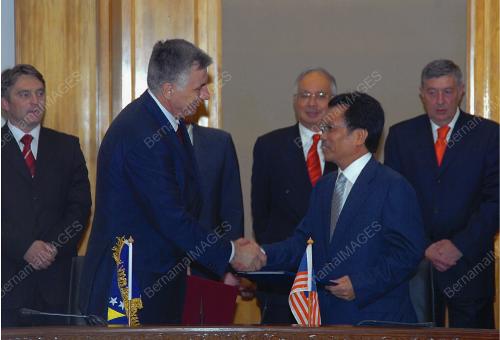 NAJIB TUN RAZAK