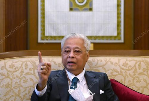 DATUK SERI ISMAIL SABRI YAAKOB