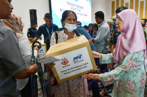 DATUK SERI DR WAN AZIZAH WAN ISMAIL