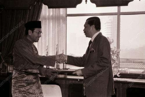 DATUK AHMAD SARJI ABDUL HAMID