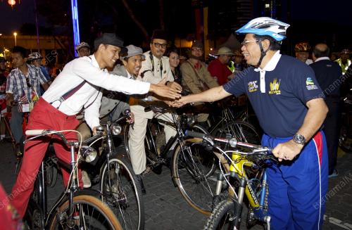 KL02_02022014_CAR_FREE