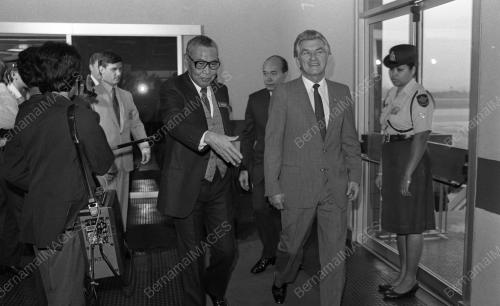 KL02_02032015_BOB_HAWKE