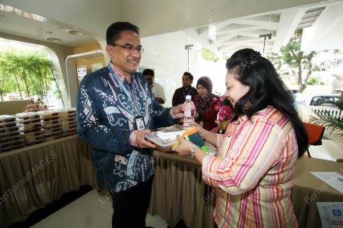 KL02_02052013_MAKANAN