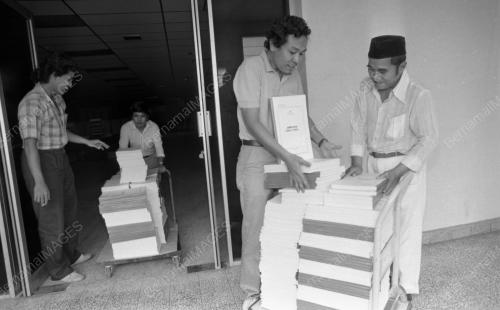 KL02_02072015_SURAT_PENCALONAN