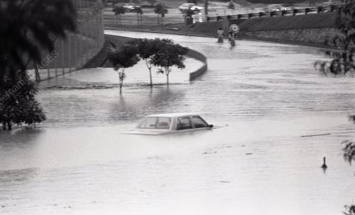 BANJIR KILAT
