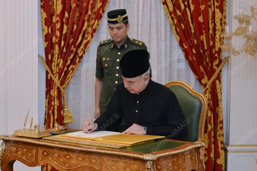 KL02_02112018_SULTAN_NAZRIN_BN201811012572