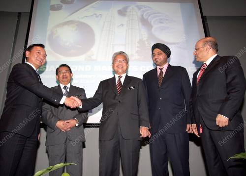 DATUK SERI AHMAD HUSNI HANADZLAH