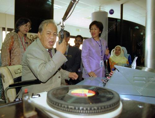 KL02_03022016_KHALIL_RADIO