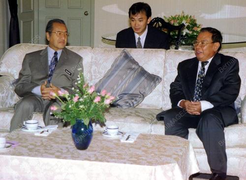 KL02_03022016_PM_PM_LAOS