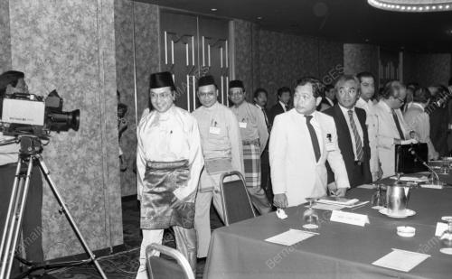 KL02_03072015_SEMINAR_EKONOMI