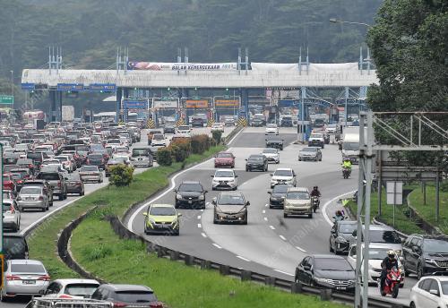 TINJAUAN ALIRAN TRAFIK TOL GOMBAK