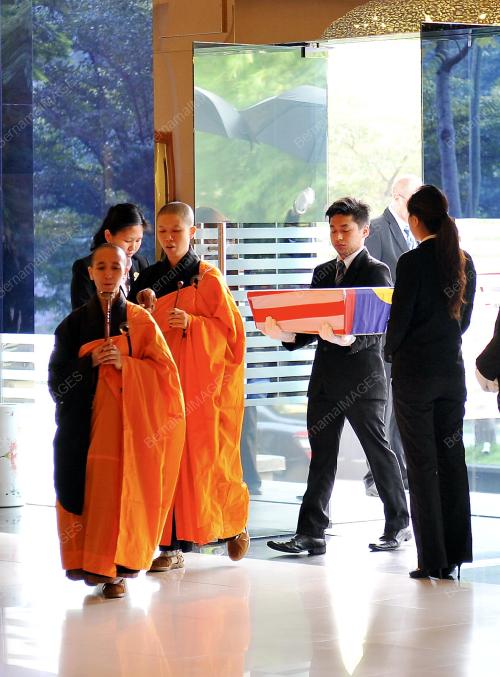 KL02_03102014_JENAZAH_MH17