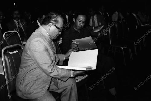 DR. MAHATHIR BIN MOHAMAD