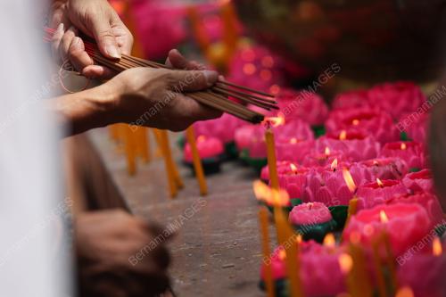 TINJAUAN HARI WESAK