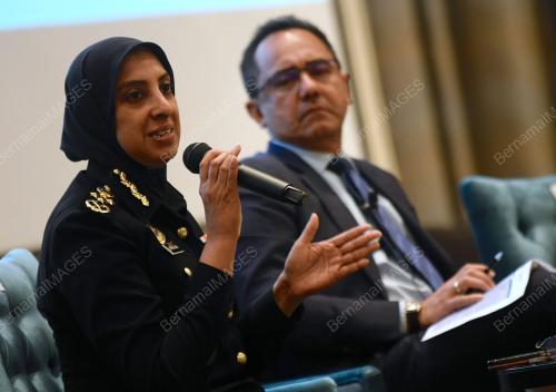 KL02_04112019_DIALOG_BN201911036391