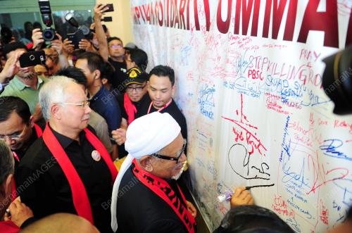 KL02_04122016_PM_SOLIDARITI