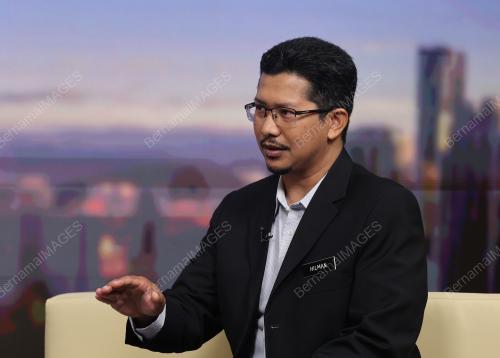 WAN AHMAD HILMAN WAN ADAM